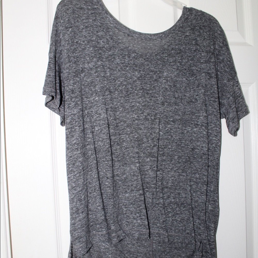 Old Navy Grey Boyfriend Tee w/ Front Pocket